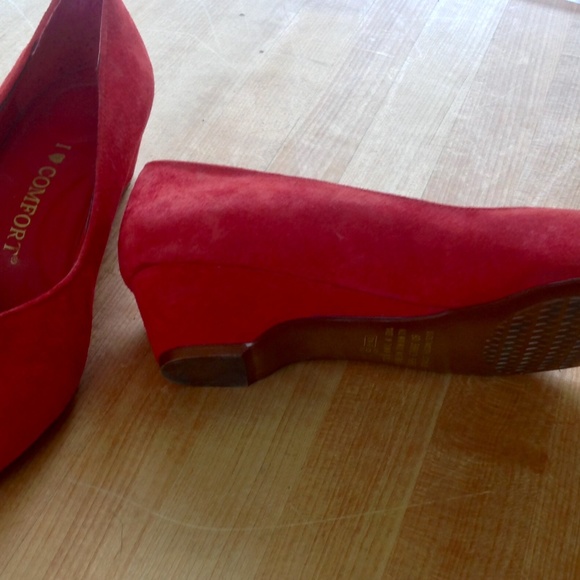 red suede shoes 8W - Picture 2 of 4